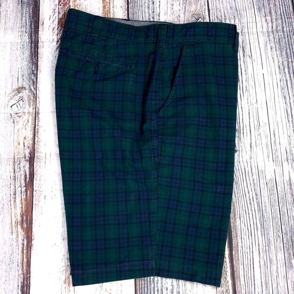 Cremieux Green/Blue Plaid Shorts Size 35 - Picture 3 of 11